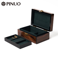 Boîte à bijoux en bois haut de gamme PINUO, plateau en velours noir, loquet doré, finition brillante, boîte de rangement pour bijoux personnalisée pour magasin de bijoux