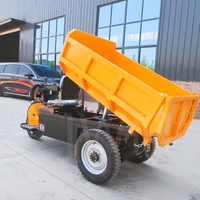 Camion benne robuste et résistant à l'usure avec double amortisseur pour les opérations de transport minier.
