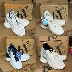 Sneakers d'occasion en gros avec étiquette personnalisée pour Zapatos por Mayor - Product Image 1