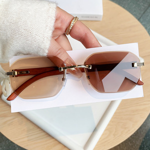 European American Style <b>Frameless</b> Color Changing Sunglasses Metal <b>Frame</b> PC Lens UV400 Protection Unisex Street Fashion - Product Image 4