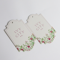 Étiquettes recyclées gaufrées, imperméables, personnalisées, avec impression sur carton pour vêtements, logo et nom de marque sur mesure