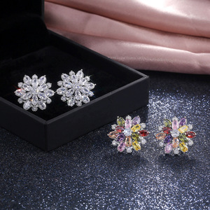 Brincos de Pino CAOSHI de Luxo com Flor de Sol Multicor para Mulheres com Zircônia Cúbica Flor de Noiva para Casamento - Product Image 3