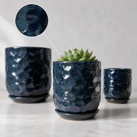 Ensemble de 3 pots de fleurs en céramique bleu profond, texturés brillants, avec soucoupes, pour la décoration intérieure de la maison et du bureau