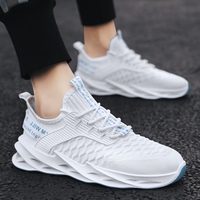 Baskets de sport polyvalentes et ergonomiques ultra-légères pour hommes, idéales pour la marche et la course, collection 2026 – Vente en gros directe usine