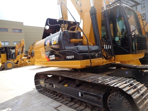 Excavadora de cadenas Caterpillar 320D usada, 40 toneladas de peso operativo, motor original, modelo 2016, 138 HP, 2001-4000 horas de uso. - Product Image 5