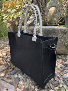 Wholesale Customizable Eco-Friendly <b>Large</b> Capacity Black Canvas Tote Bag Durable Thick Fabric Reusable Low MOQ <b>Printing</b> Shopping - Product Image 3