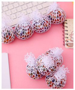 ลูกบอลองุ่นบีบคลายเครียด สีรุ้ง ของเล่นบีบองุ่นหลากสี ลูกบอลตาข่ายนุ่ม บรรเทาความวิตกกังวล ของเล่นบีบคลายความเครียด - Product Image 2