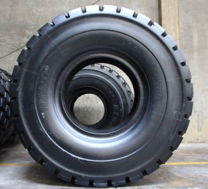 Neumáticos Radiales HILO BDRS 24.00R35 ** E4 para Camión Volquete 24R35 24.00R35 en Oferta - Product Image 2