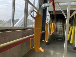 פלדה תעשייתי כיתה תוף lifter מלגזה מצורף עבור 55 גלון תופים 1000lbs קיבולת oem להתאמה אישית - Product Image 5