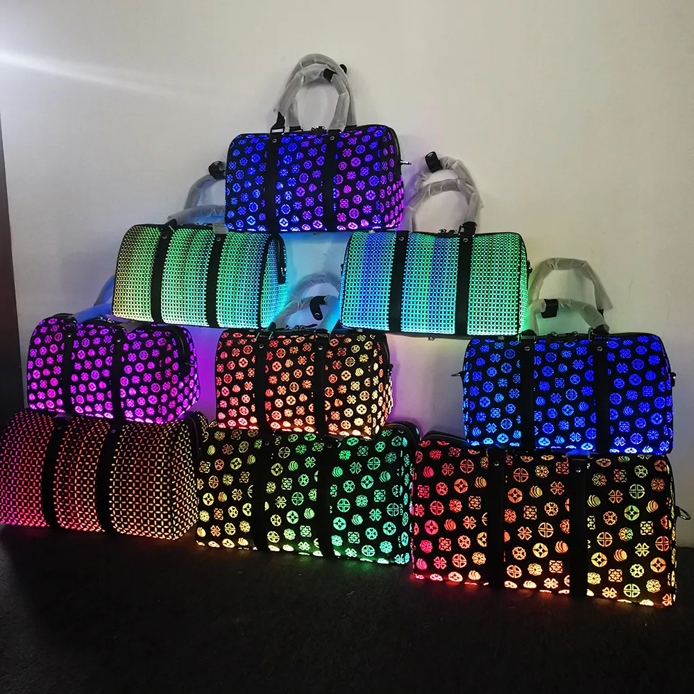 Geometrische Lichtgevende Smart Sling Bag Vrouwen-Led Fiber Stof Licht Up Jacquard Draagtas Oem Art-Luxe Led input Tas Uit China