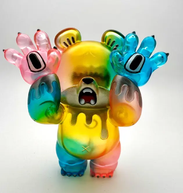 Figura in resina da collezione personalizzata 3d designer figurina in pvc figura in vinile arcobaleno giocattoli d'arte trasparenti