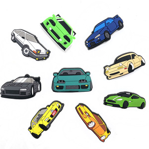 Accessoires décoratifs personnalisables DIY pour chaussures de jardin, boucles en caoutchouc souple à motif de voiture de dessin animé JDM, polyvalents et tendance - Product Image 5