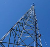 Poteau de distribution électrique en acier galvanisé à chaud 9M 10M, tension 550KV, courant 630A, 6 prises, durée de vie 30 ans