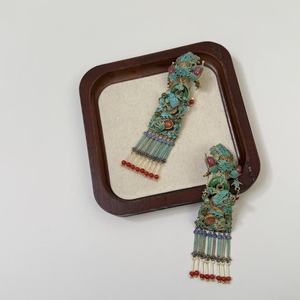 أقراط متدلية أنيقة بتصميم التنين والعنقاء - إكسسوار حفلات أحمر يرمز للحظ السعيد في المناسبات - Product Image 4