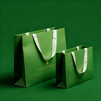 Emballage de cadeau en papier kraft écologique de luxe de haute qualité personnalisé sacs à provisions de luxe ruban impression numérique votre propre logo