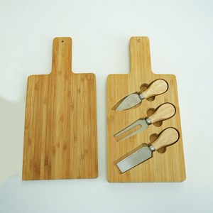 Ensemble de planches à fromage en bambou avec couteau, fourchette et cuillère 30x14x3 cm, antidérapant, antibactérien, pour servir le fromage - Product Image 3