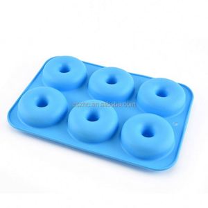 Moldes de Silicona Antiadherentes de Grado Alimenticio para Hornear Donuts - Product Image 1