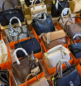 Borse Usate <span class=keywords><strong>in</strong></span> Balle, Mix di Borse Originali di Seconda <span class=keywords><strong>Mano</strong></span>, Borse Tote di Lusso Usate da Donna di Marca - Product Image 3