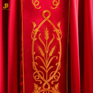 Chasubles et Vêtements Liturgiques Catholiques pour Prêtres – Robes de Messe Brodées pour l'Église - Product Image 3