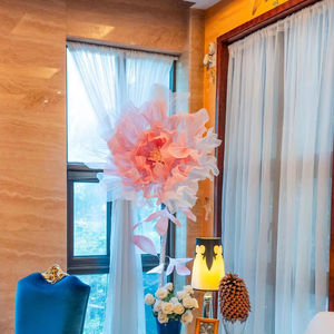 J1037 Fleurs <span class=keywords><strong>de</strong></span> pivoines géantes en organza faites à la main pour la <span class=keywords><strong>décoration</strong></span> <span class=keywords><strong>de</strong></span> toile <span class=keywords><strong>de</strong></span> fond <span class=keywords><strong>de</strong></span> <span class=keywords><strong>mariage</strong></span> - Product Image 4