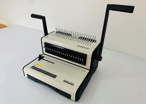 Máquina de encuadernación con peine de plástico, máquina de encuadernación de libros A4, encuadernadora y perforadora, máquina perforadora y encuadernadora - Product Image 5