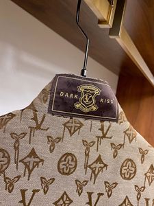 Chaqueta de Mezclilla de Lujo Louis Mono gram con Estampado Icónico LV Vuitton, Chaqueta de Algodón con Lavado Vintage para Hombre y Mujer - Product Image 4