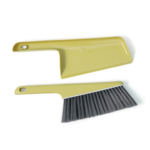 Cepillo de plástico de cerdas suaves para limpiar la cama, cepillo para quitar el polvo del sofá, juego de cepillos para quitar el polvo del escritorio, incluye recogedor y escoba - Product Image 1