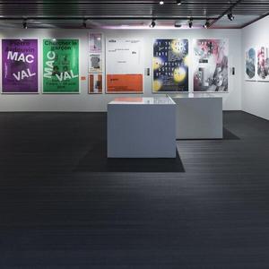 Alfombra Vinílica de PVC Tejida, Adhesiva, con Diseño Gráfico, Resistente al Desgaste, para Centros Comerciales, Salas de Exposiciones y Supermercados, Venta al Por Mayor de Fábrica - Product Image 1