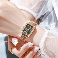 Nouvelle montre à quartz carrée dorée tendance pour femme 2025 avec bracelet en acier et incrustation de diamants, montre élégante et simple pour femme