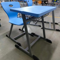 Ensemble table et chaise d'écolier pour projet en Arabie Saoudite, mobilier scolaire, bureau et chaise de classe