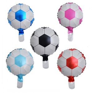 Vente entière 10 pouces <span class=keywords><strong>noir</strong></span> rouge <span class=keywords><strong>bleu</strong></span> ballon de football mini ballon de football pour la décoration de fête de réunion sportive - Product Image 1