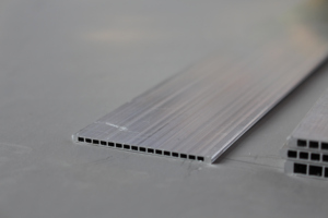<span class=keywords><strong>Tube</strong></span> en <span class=keywords><strong>aluminium</strong></span> microcanal anodisé anti-corrosion de qualité industrielle pour radiateur de camion, matériau de refroidissement – Stock usine - Product Image 3