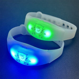 Festliche Party zubehör Quince anera begünstigt Sound Control LED blinkende Armbänder verstellbarer Zauberstab 3LEDS - Product Image 5