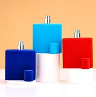 Flacon pulvérisateur de parfum carré 100 ml avec logo personnalisé - Vide, rechargeable, en verre avec finition floquée, pompe pulvérisatrice, bouchon à vis, prêt pour diffuseur à bâtonnets