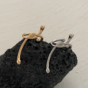 Pendientes de Oreja Geométricos Minimalistas de Aleación, Diseño Creativo Vintage, Clip de Oreja Sin Perforación, Joyería Retro para Mujer - Product Image 3