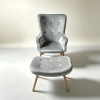 Fauteuil simple en velours capitonné de style nordique avec ottoman pour salon, chambre, hôtel, appartement