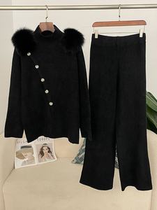 Printemps-Automne Pull Cardigan en Tricot à Demi-Col Roulé avec Épaules en Fourrure <span class=keywords><strong>de</strong></span> Renard Véritable Pantalon Long Ensemble Deux Pièces - Product Image 2