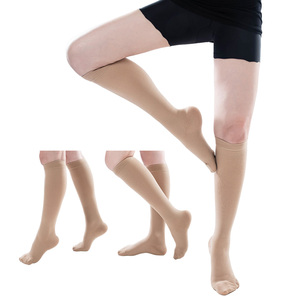 Chaussettes de compression médicale OEM/ODM 15-20 mmHg avec manchette antidérapante, logo personnalisé, respirantes, de soutien, hauteur genou, antibactériennes - Product Image 1
