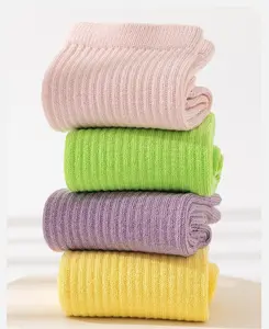 Meias esportivas de algodão puro multicoloridas para bebês de 1 a 12 anos, moda primavera, macia e respirável, estiramento alto