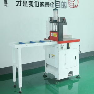Machine de découpe semi-automatique pour aluminium, à pression supérieure et inférieure, pour la découpe de profilés et le sciage de tuyaux en cuivre et en aluminium - Product Image 4