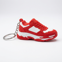 Porte-clés tendance en forme de mini-chaussure 3D, porte-monnaie en PVC souple 3D, cadeaux de mode personnalisés 2026, écologiques et durables