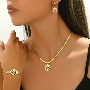 Collar en capas con diseño de colgante de árbol de la vida ahuecado, cadenas chapadas en oro, joyería occidental - Product Image 2