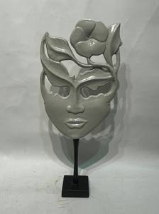 Sculpture contemporaine en aluminium Blooming Veil, fusionnant un masque humain serein, prix en gros - Product Image 6