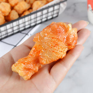 Modèle de simulation de cuisses de poulet pour la nourriture. <span class=keywords><strong>Jouet</strong></span> alimentaire <span class=keywords><strong>KFC</strong></span>-Article d'affichage d'ailes de poulet frit. Fenêtre d'affichage Prop. Porte-clés. - Product Image 4