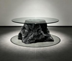 Mesa de Centro Moderna de Mármol Natural con Base de Piedra Irregular y Tapa de Vidrio para Sala de Estar de Villa - Product Image 1
