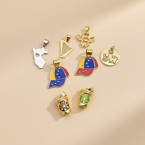 JS2091 Colgante de esmalte para gorra de béisbol con bandera de Venezuela y arpa, colgante patriótico chapado en oro con taza de café, alpaca y llama sudamericanas - Product Image 4