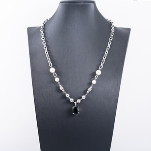สร้อยคอแฟชั่นประดับลูกปัด ไทเทเนียมสตีล มุก หินสีดำ โซ่แบบต่อสำหรับผู้ชายและผู้หญิง - Product Image 4