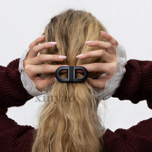 Özel Logolu Manyetik Saç Tokası Güçlü Tutuş Kaymaz Saç Şekillendirme Tokası Dikişsiz <span class=keywords><strong>2</strong></span>'si 1 Arada Kolay Günlük Saç Stilleri Tüm Saç Tipleri İçin - Product Image 3