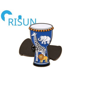 Spilla Distintivo in Metallo Smaltato Personalizzata all'Ingrosso con Motivo Tradizionale Africano Djembe, Regalo per Musicisti, Spille e Distintivi - Product Image 3