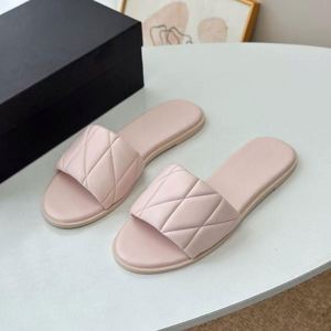 2026 Fashion Designer Women's <b>Sandals</b> High-Quality Luxury <b>Flat</b> Slippers Outdoor Beach Luxury Women's Slippers - Product Image 2